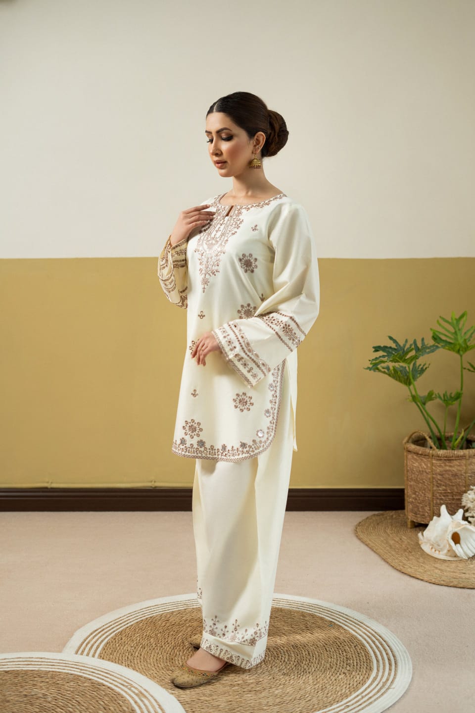 CREAM VILA 2PC