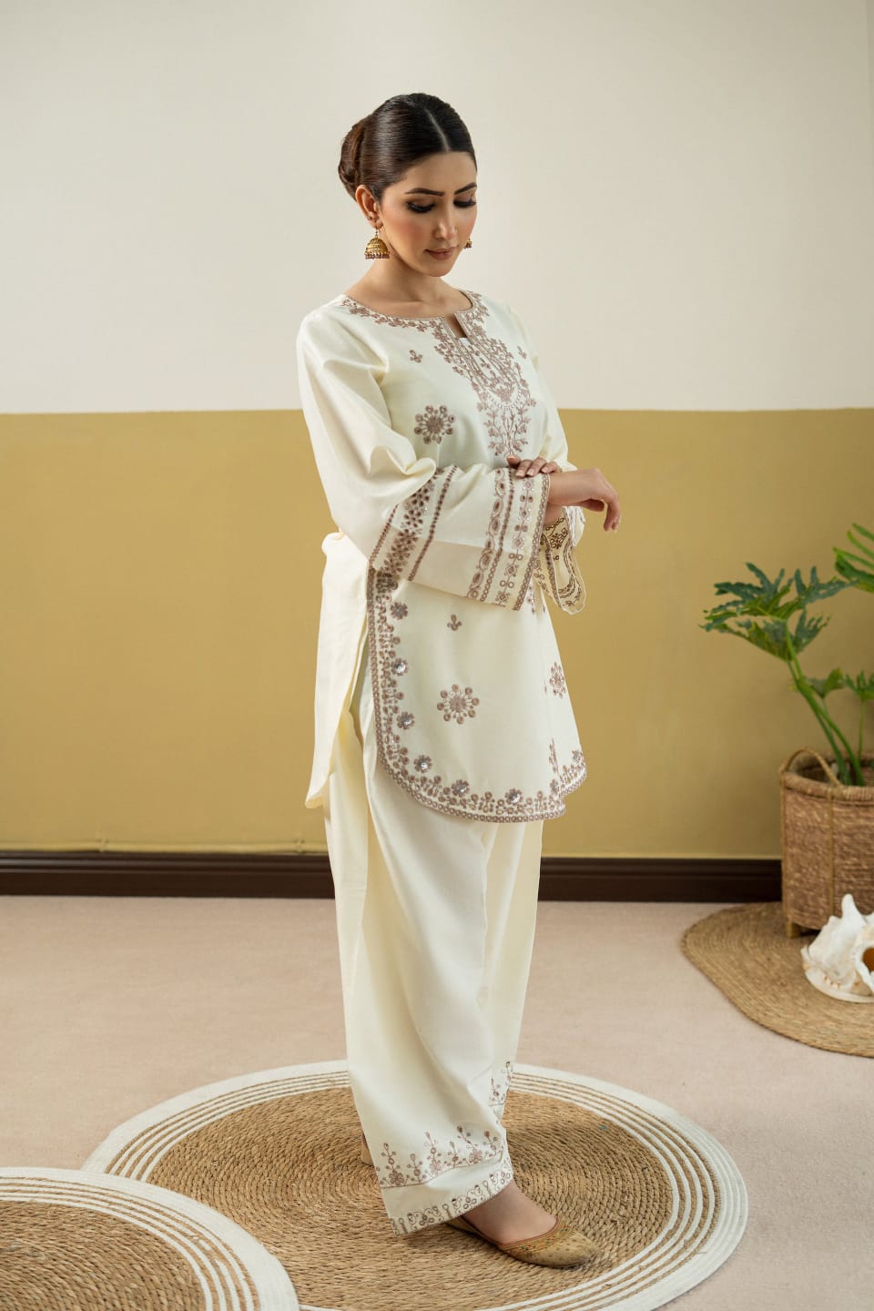 CREAM VILA 2PC