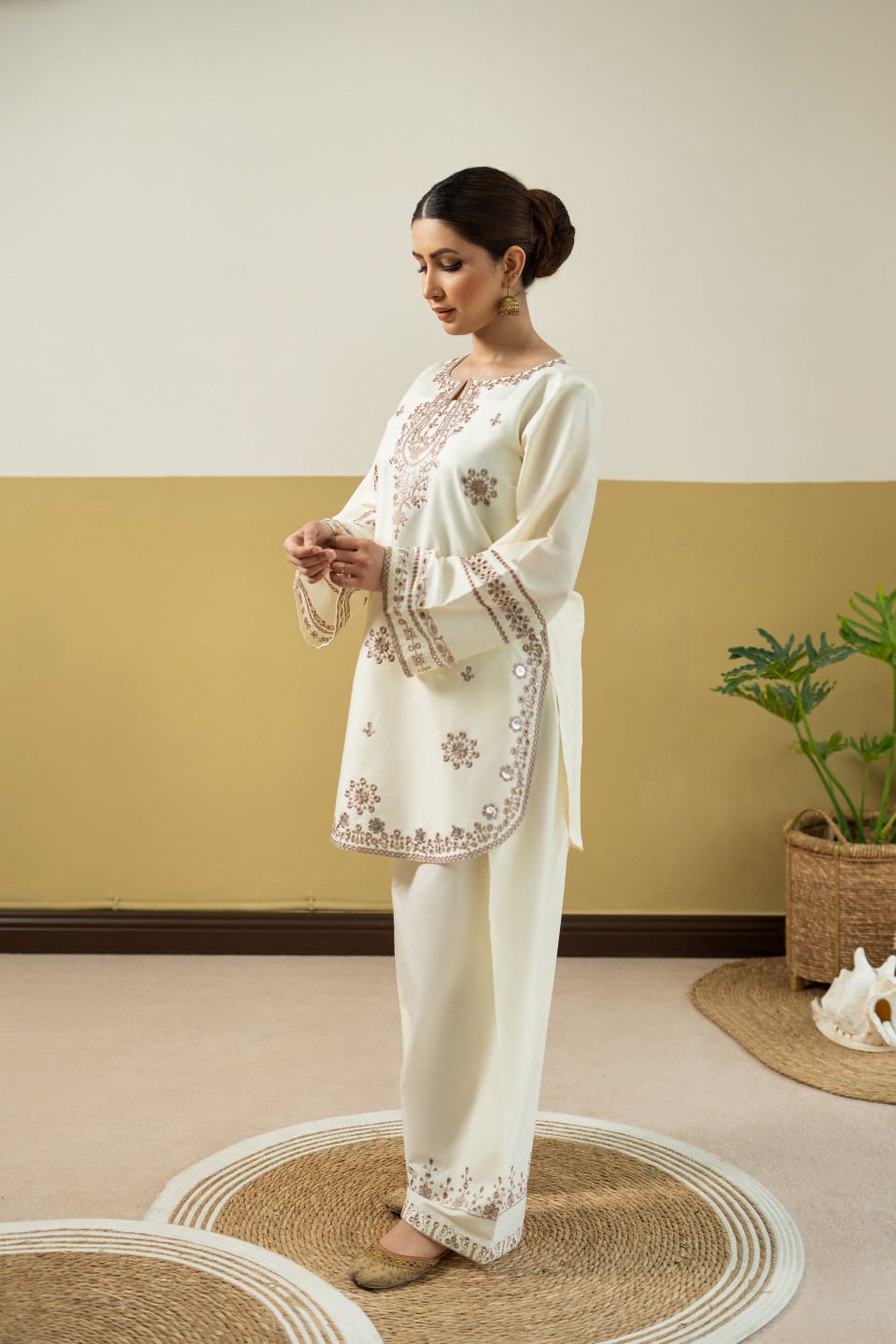 CREAM VILA 2PC