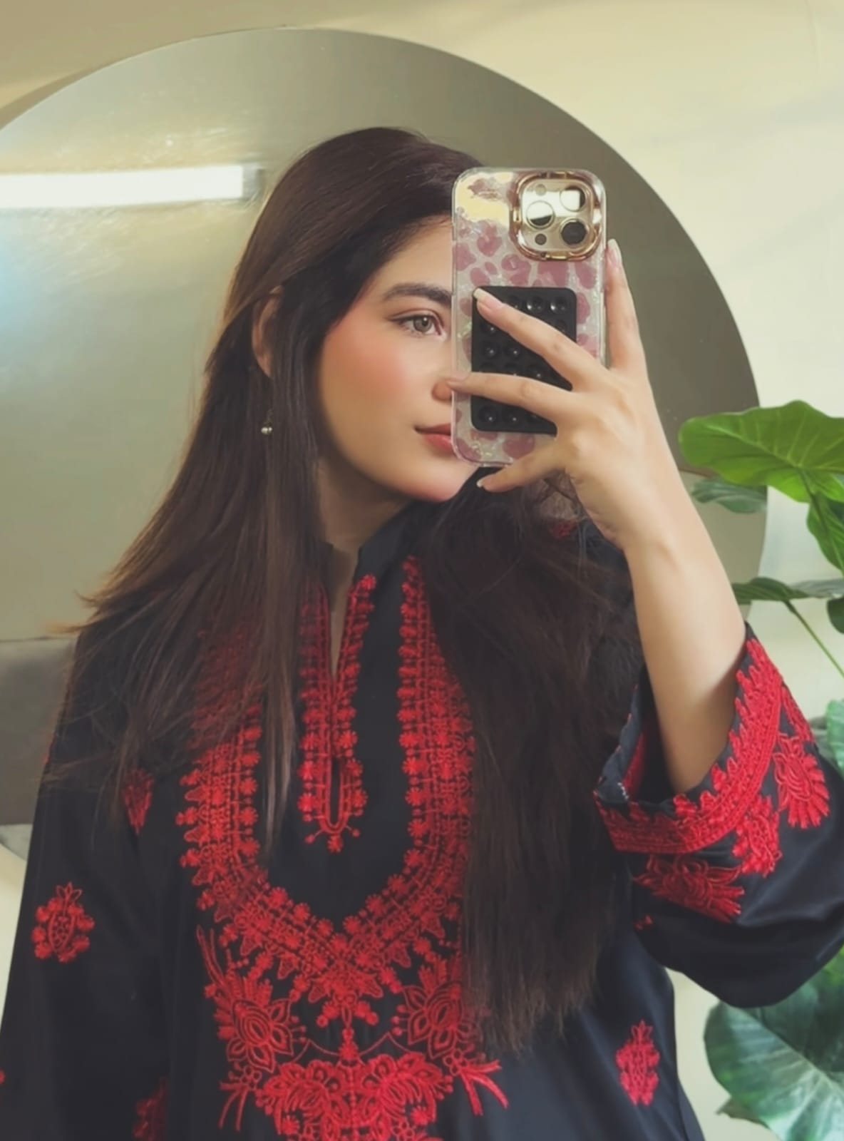 KOMAL 2PC